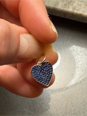 Adorable 14k yellow gold and pavé sapphire heart charm